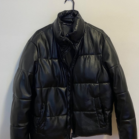 Zara l Coats l Jackets - Picture 2 of 4